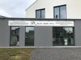 szyld-reklamowy-dibond-rodzaj-tablicy-naklejane