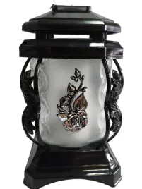 znicz-szklany-kapliczka-czarna-ze-srebrna-roza