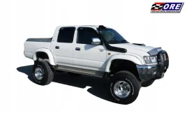 snorkel-toyota-hilux-166-167-169-prawy-z-napisem-hilux-ore4x4-safari