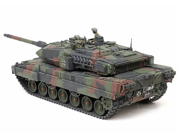 czolg-leopard-2a7v-model-35387-tamiya-stan-nowy