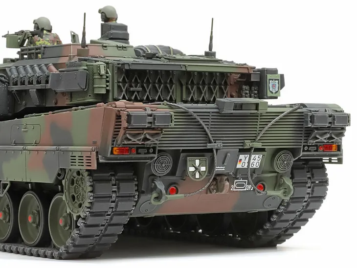 czolg-leopard-2a7v-model-35387-tamiya-kod-producenta-35387