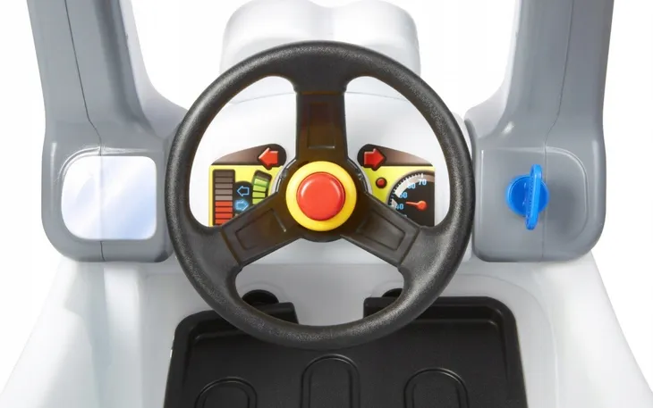 jezdzik-cozy-coupe-policja-biala-waga-z-opakowaniem-8-2-kg