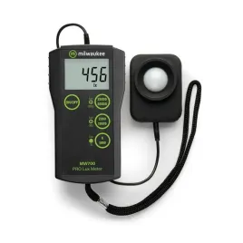 milwaukee-mw700-miernik-natezenia-swiatla-luksomierz-elektroniczny