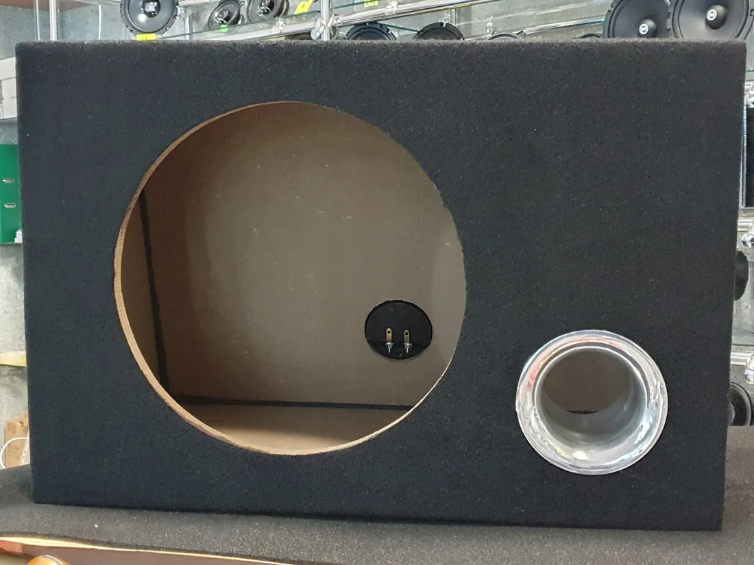 skrzynia-basowa-helix-mdf-30-cm-12-cali