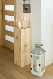 dekoracyjna-latarenka-z-drewna-i-szkla-do-salonu-na-balkon-taras-100cm