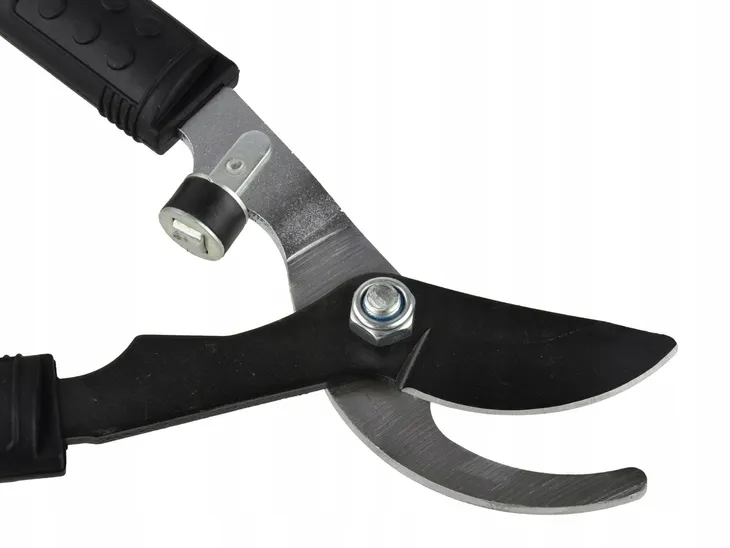sekator-do-galezi-geko-700-mm-waga-narzedzia-1-03-kg