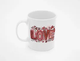 kubek-na-walentynki-z-napisem-love-i-sercami-dla-zakochanych