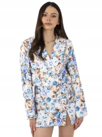 elegancki-komplet-damski-marynarka-szorty-spodenki-w-kwiaty