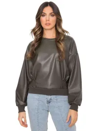bluza-damska-ze-wstawka-z-eko-skory-modna-bez-kaptura