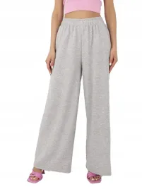 szerokie-stylowe-wygodne-spodnie-dresowe-przyjemne-w-dotyku