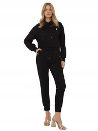 komplet-casualowy-z-ozdobnymi-guzikami-bluza-z-kapturem-spodnie