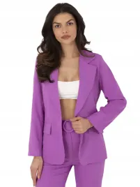 klasyczna-marynarka-elegancka-damska-o-dopasowanym-kroju