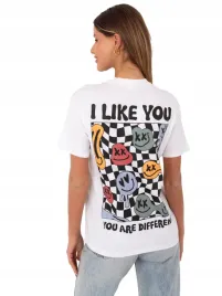 t-shirt-damski-bawelniany-o-dopasowanym-kroju