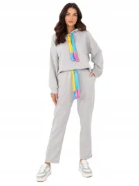 wygodny-komplet-bluza-z-kapturem-spodnie-proste-wysokie-w-pasie