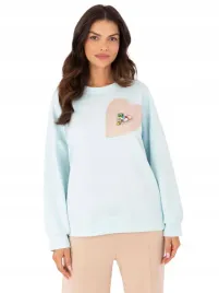 ciepla-wygodna-bluza-damska-bez-kaptura-z-aplikacja-w-ksztalcie-serca