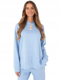 casualowa-bluza-damska-oversize-z-kapturem-ozdobnymi-broszkami