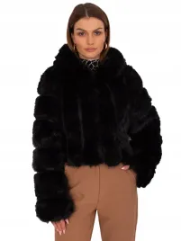 krotka-kurtka-damska-futrzana-z-podszewka-futerko-z-kapturem