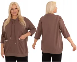 piekna-atrakcyjna-luzna-bluzka-damska-plus-size