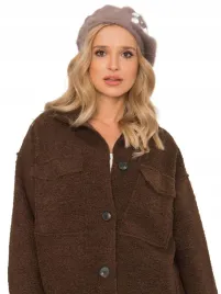 czapka-damska-zimowa-beret-z-aplikacja