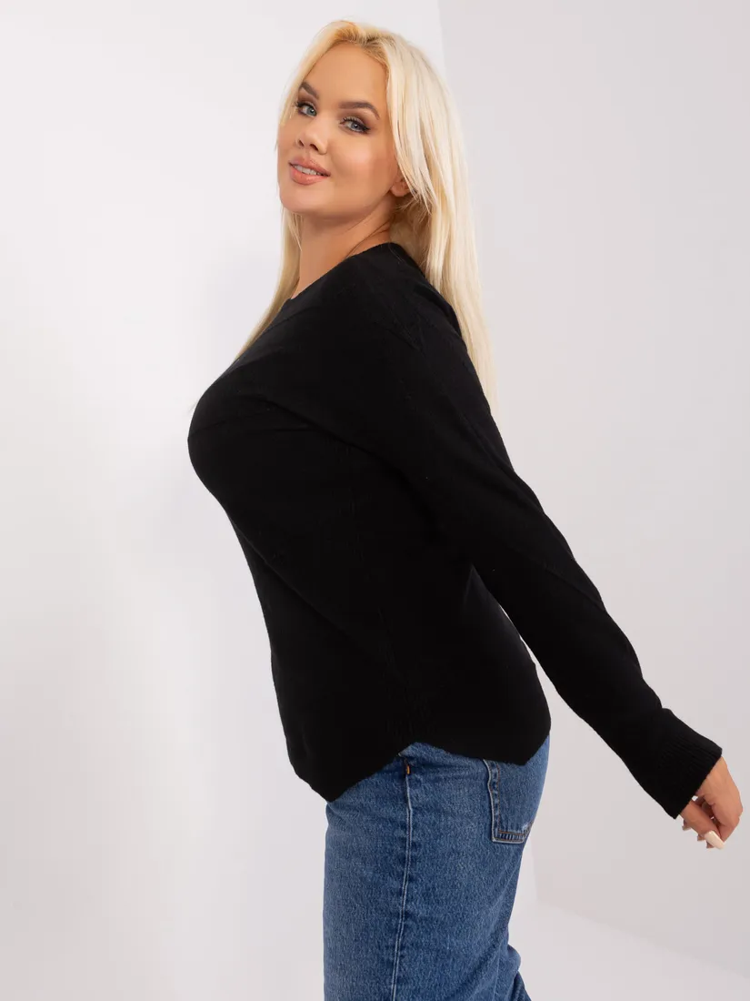 klasyczny-sweter-plus-size-damski-ze-sciagaczami