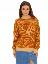 zjawiskowy-stylowy-sweter-damski-golf-z-motywem