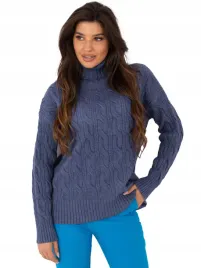 sweter-golf-damski-o-kroju-oversize-w-warkocze