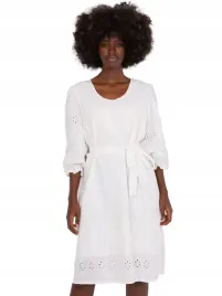 sukienka-damska-oversize-z-haftem-przed-kolano