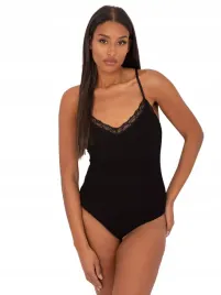 body-damskie-prazkowane-na-ramiaczkach-w-serek