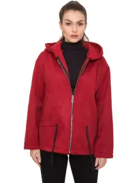 krotki-gladki-wygodny-plaszcz-damski-z-kapturem