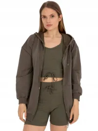 trzyczesciowy-komplet-top-bluza-szorty-