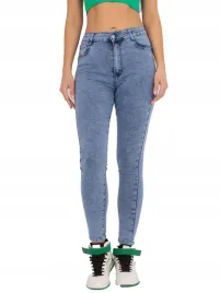 dopasowane-spodnie-jeansowe-damskie-jeansy