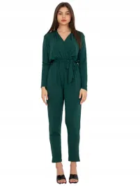 kombinezon-damski-z-kopertowym-dekoltem