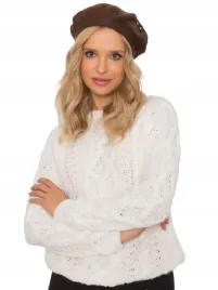 czapka-damska-beret-z-aplikacjami-angora