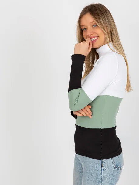 bluzka-damska-basic-z-golfem-w-prazek-plec-produkt-damski