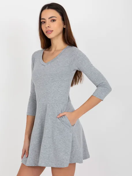 rozkloszowana-mini-sukienka-basic-z-kieszeniami-rozmiar-s
