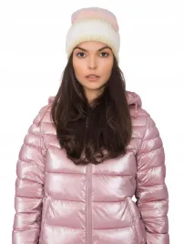 wygodna-kobieca-czapka-ombre-na-co-dzien