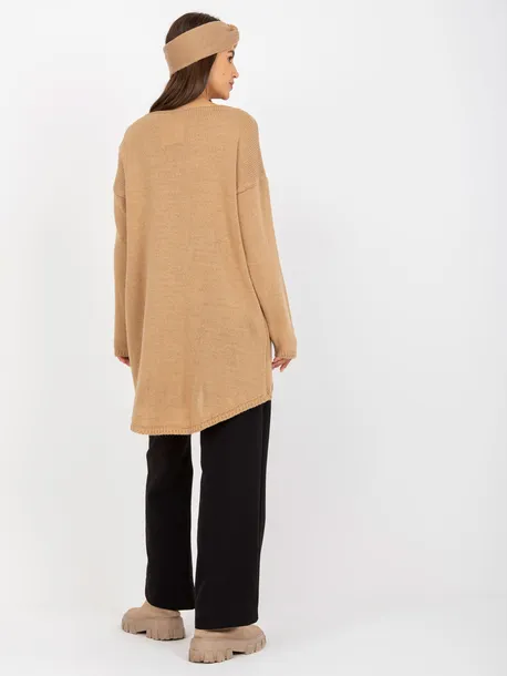 wygodny-modny-sweter-oversize-asymetryczny-plec-produkt-damski