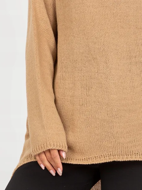 wygodny-modny-sweter-oversize-asymetryczny-kolor-bezowy