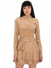 welurowa-damska-bluzka-z-wycieciem-stojka