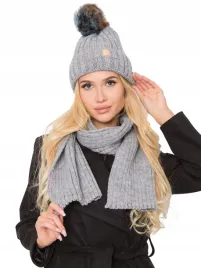 komplet-zimowy-damski-czapka-szalik-cieply