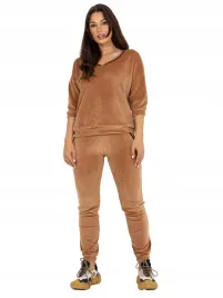 bluza-w-serek-spodnie-damskie-komplet-welurowy