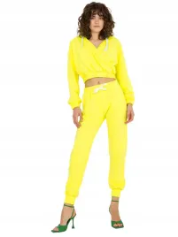 bluza-damska-z-kapturem-spodnie-komplet