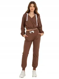 bluza-damska-z-kapturem-spodnie-komplet