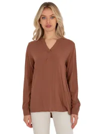 gladka-bluzka-damska-z-dekoltem-w-serek-m