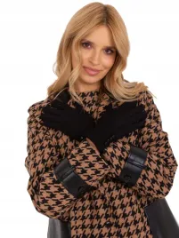 dzianinowe-rekawiczki-zimowe-damskie-z-ozdobnymi-guzikami