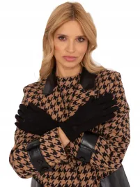 dzianinowe-rekawiczki-damskie-zimowe-w-geometryczne-wzory