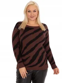 dzianinowy-sweter-plus-size-damski-ze-zwierzecym-nadrukiem