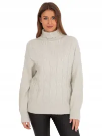 klasyczny-sweter-damski-w-warkoczowy-splot-golf