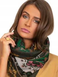 chusta-damska-z-folkowym-nadrukiem-print-szal
