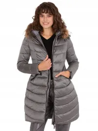 pikowana-kurkta-zimowa-damska-z-kapturem